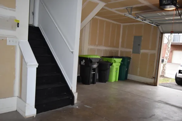 $2,100 | 44725 Ellery Lane, Unit 78, Novi, MI 48377