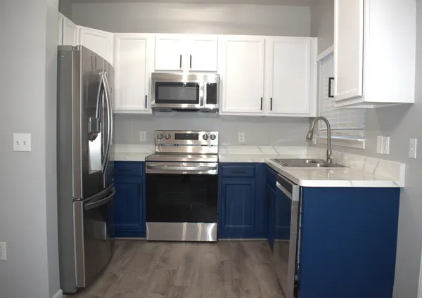 $2,100 | 44725 Ellery Lane, Unit 78, Novi, MI 48377