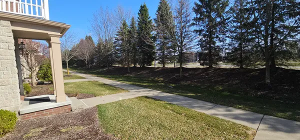 $2,100 | 44725 Ellery Lane, Unit 78, Novi, MI 48377