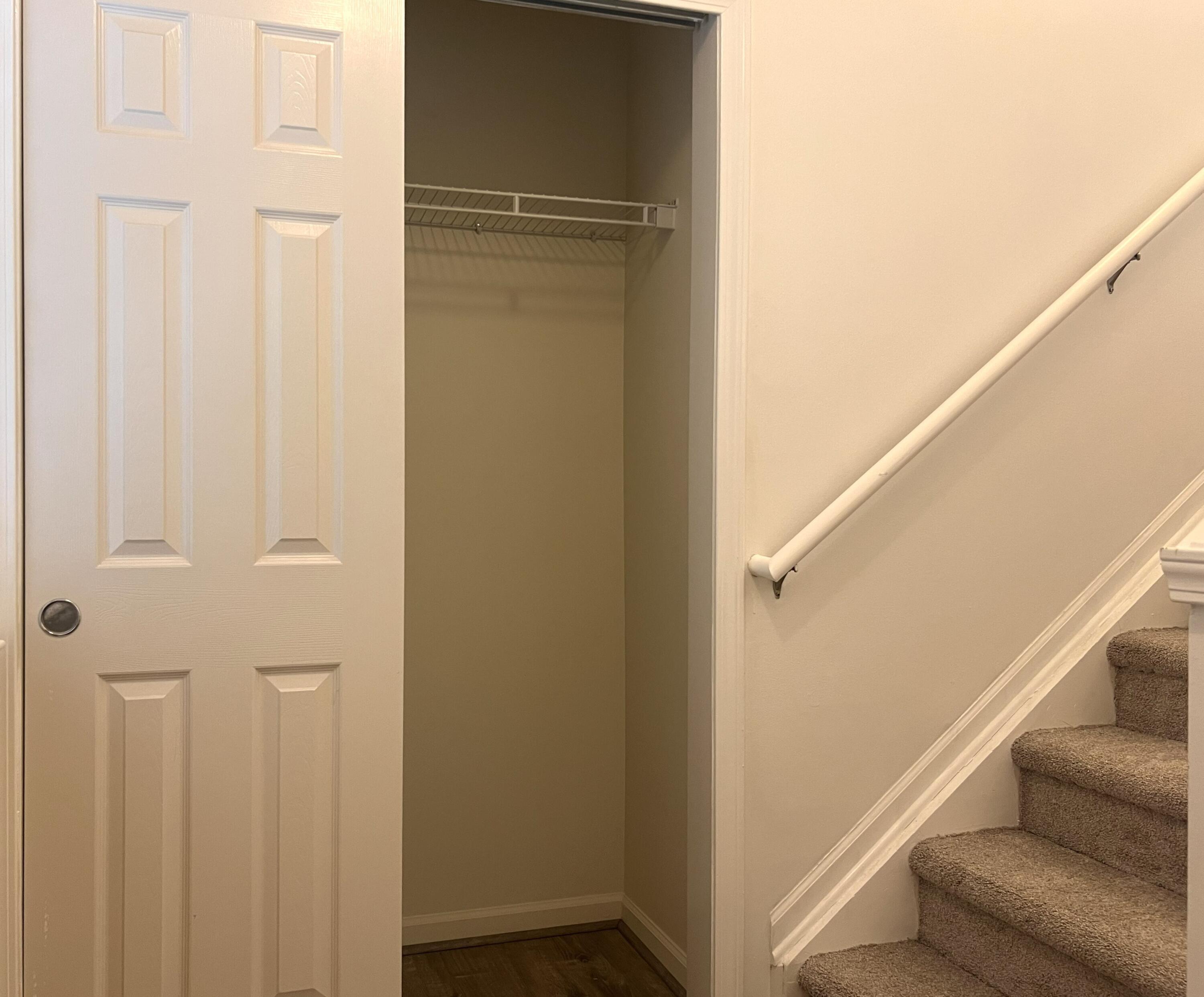 44725 Ellery Lane, Unit 78 Novi, MI 48377 - Photo 4 of 31 hall landing closet