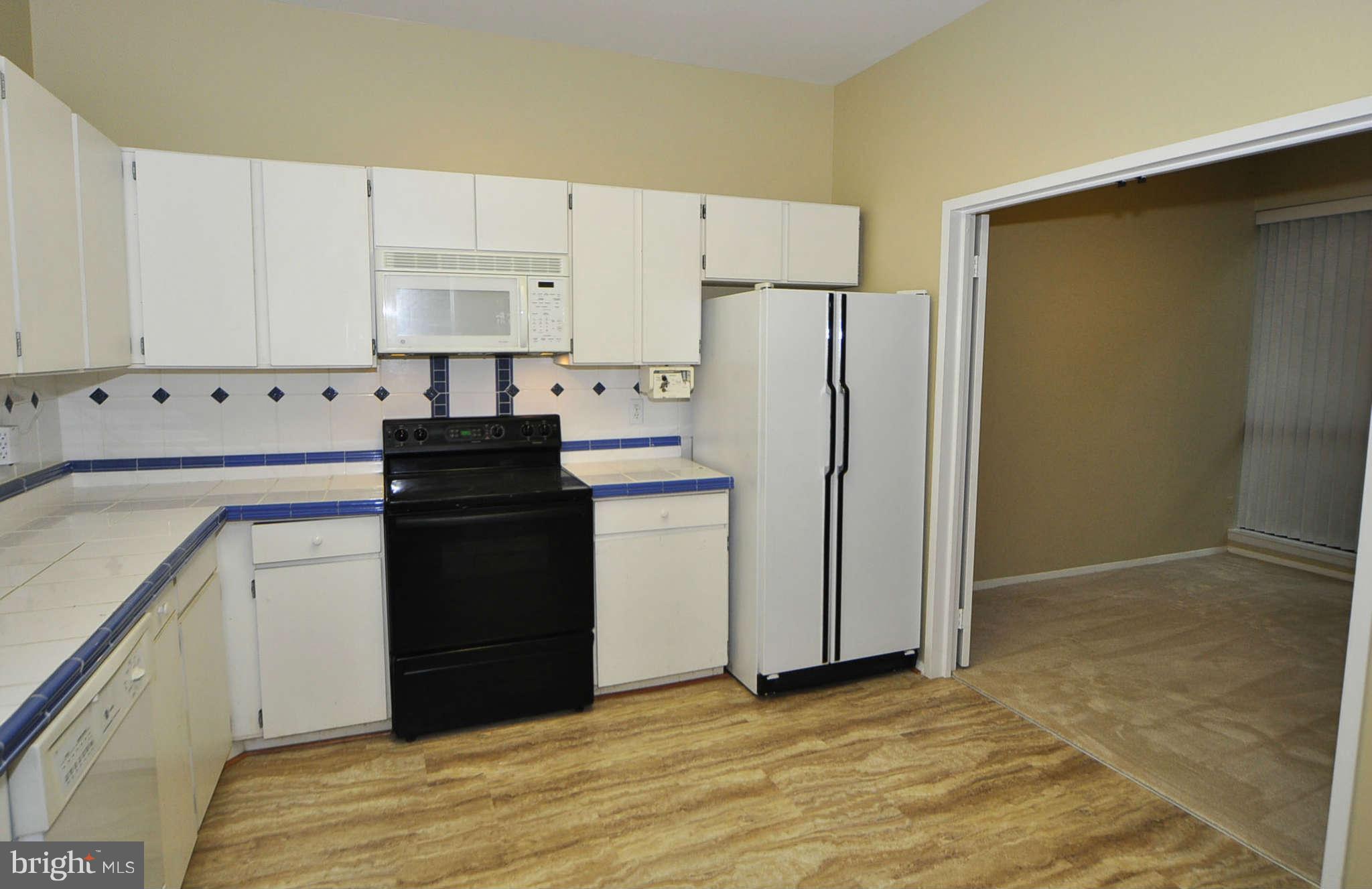 2112 Green Watch Way, Unit 10/300 Reston, VA 20191 - Photo 12 of 20 Kitchen