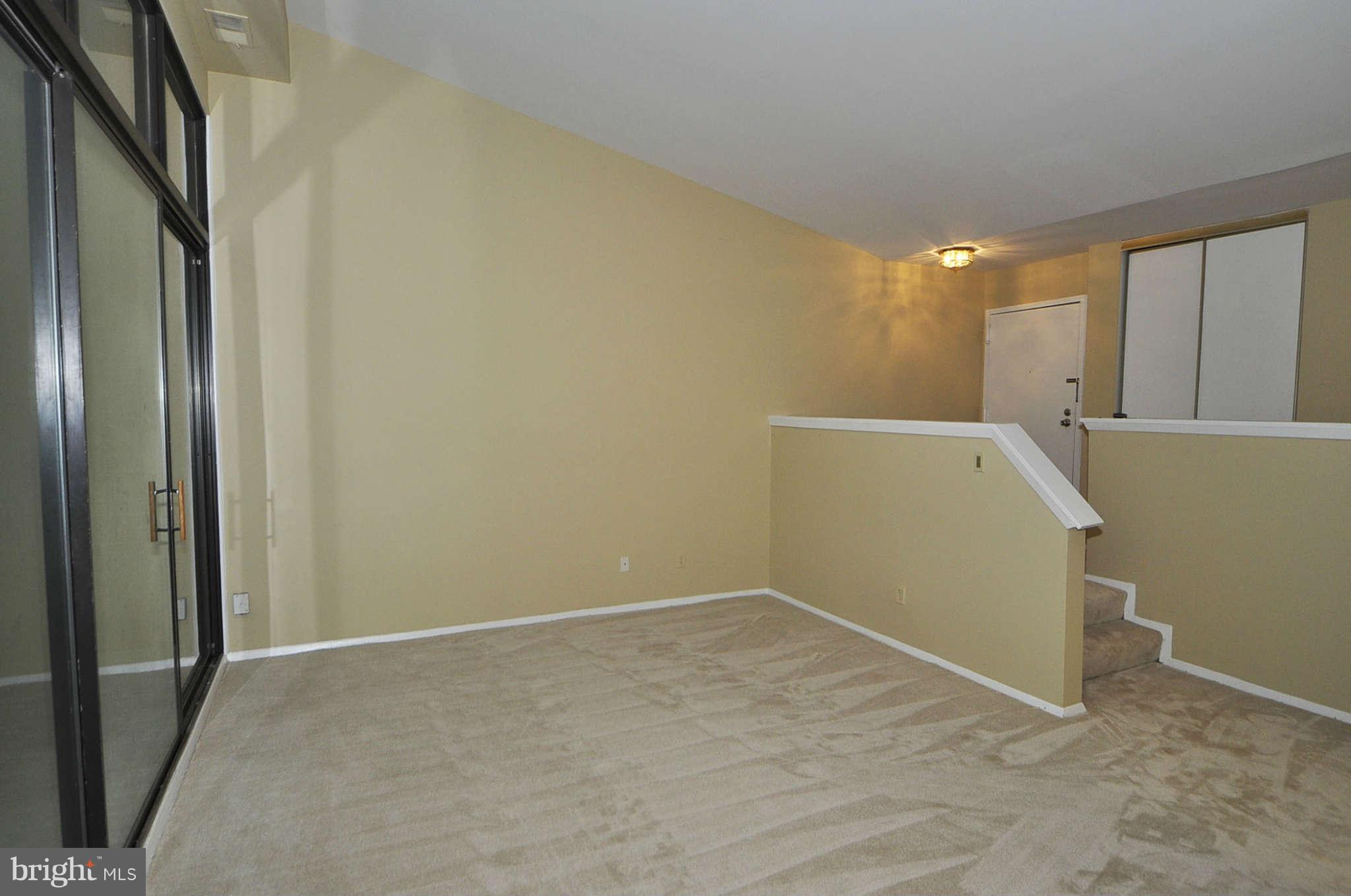 2112 Green Watch Way, Unit 10/300 Reston, VA 20191 - Photo 15 of 20 Living Room