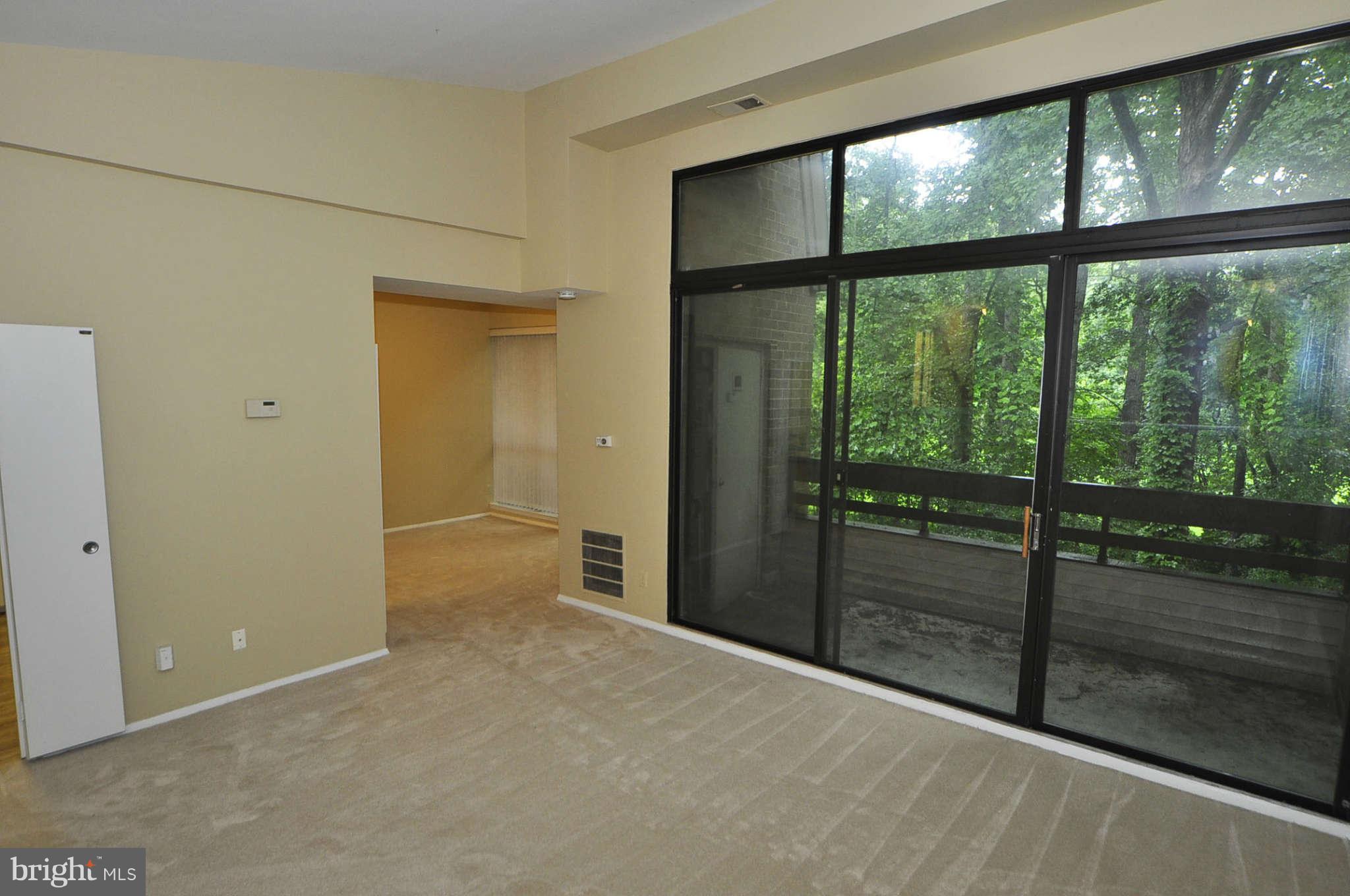 2112 Green Watch Way, Unit 10/300 Reston, VA 20191 - Photo 17 of 20 Living Room
