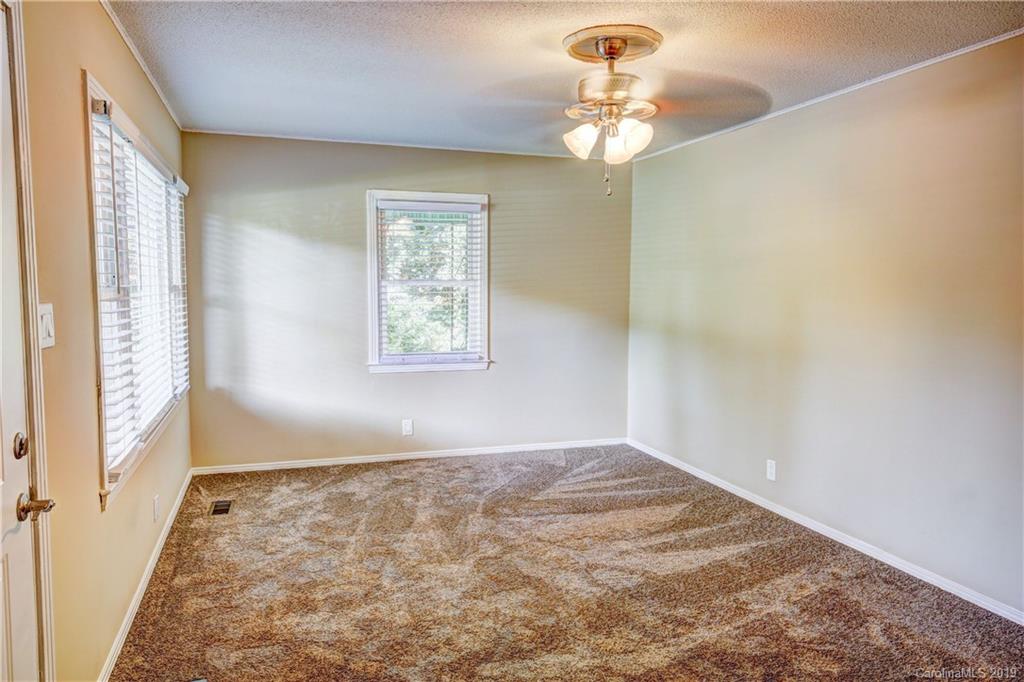 2974 Wendover Road Northwest Concord, NC 28027 - Photo 4 of 20 Gallery Image 4