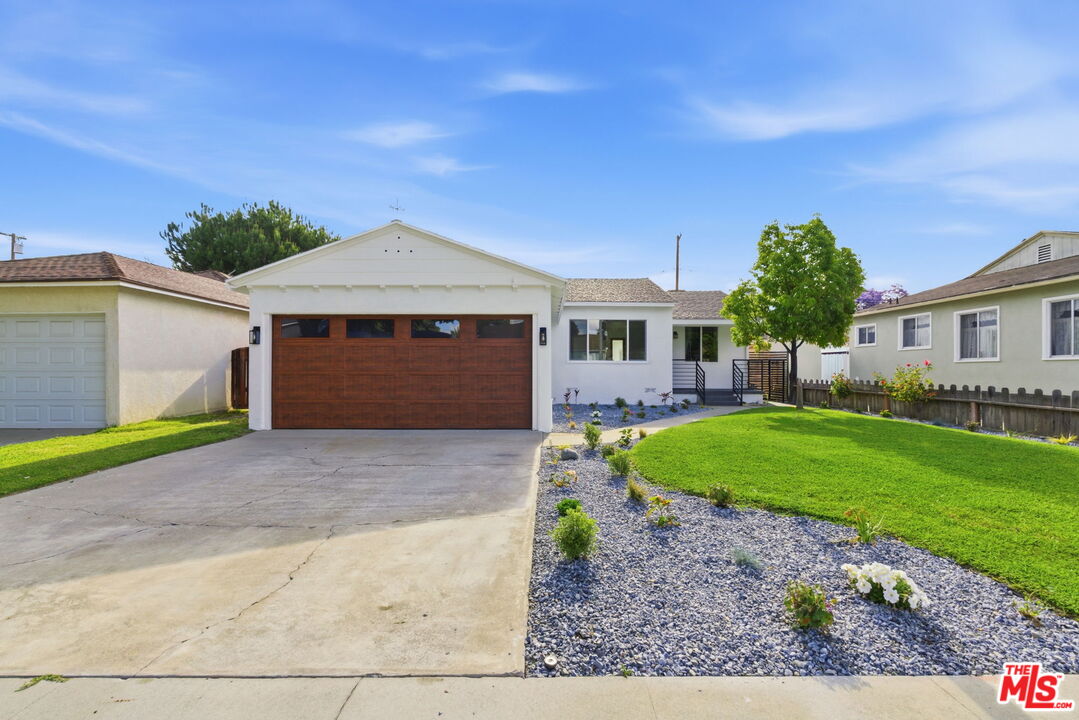3516 Roxanne Avenue Long Beach, CA 90808 - Photo 1 of 15