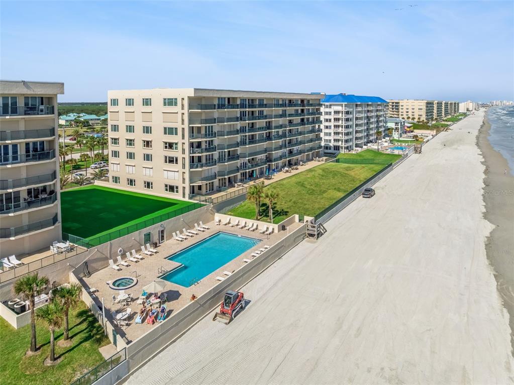 4621 South Atlantic Avenue, Unit 7506 Ponce Inlet, FL 32127 - Photo 42 of 46 a view of a city from a terrace