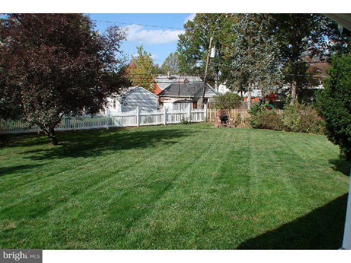 519 Burton Road Oreland, PA 19075 - Photo 3 of 25 Gallery Image 3