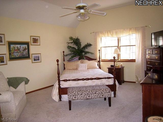 560 East Jackson Road Aurora, OH 44202 - Photo 15 of 25 Vaulted Master Suite Retreat ... So worthy of its name. Walk-In Closet. Vaulted Glamour Master Bath w/Skylights, Garden Tub, Separate Shower Stall. Ceramic Tile Floor.