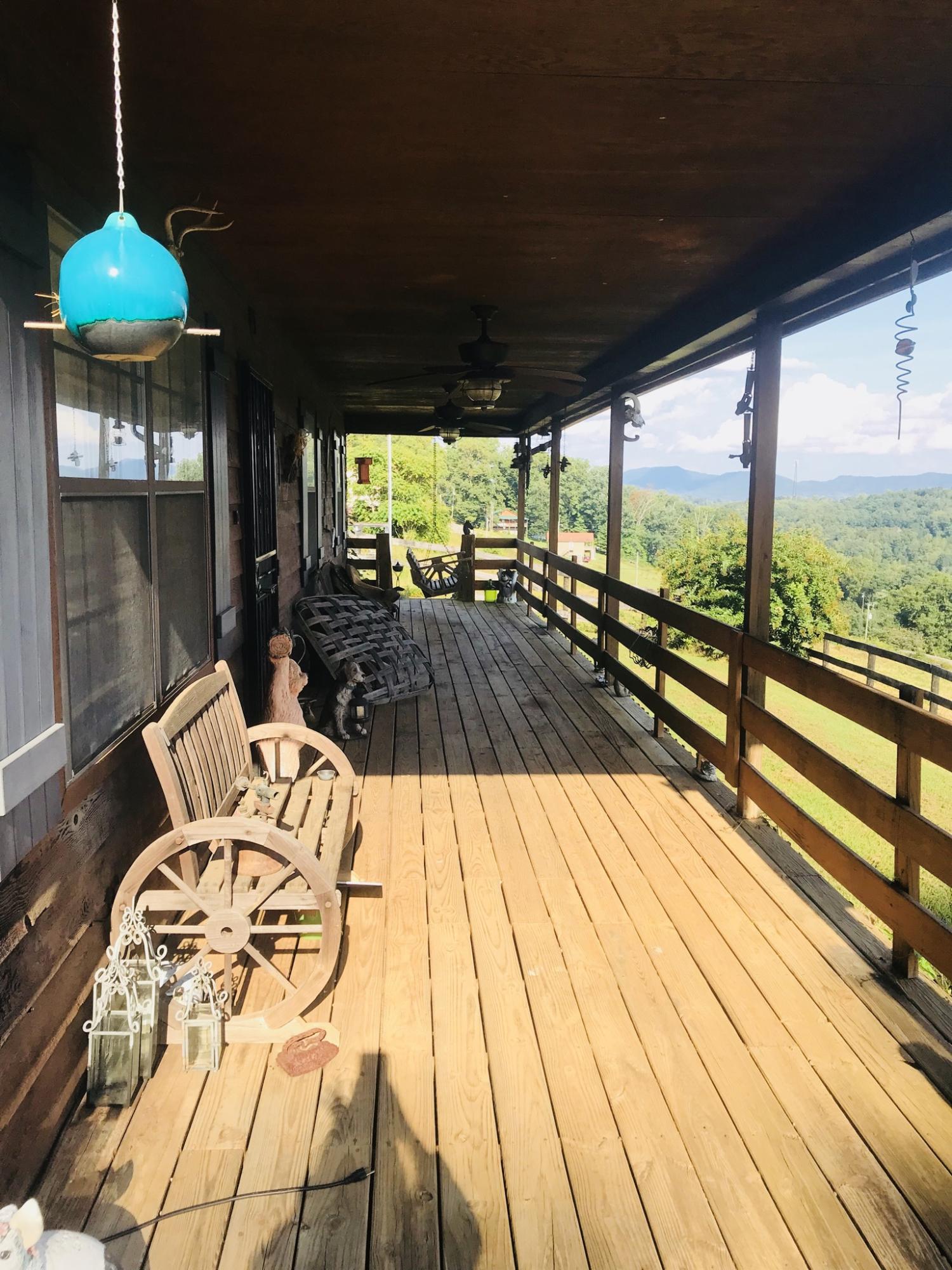 803 North Ridgecrest Road Luttrell, TN 37779 - Photo 8 of 25 479B673F-A7D5-4145-8741-85BDC86437B3