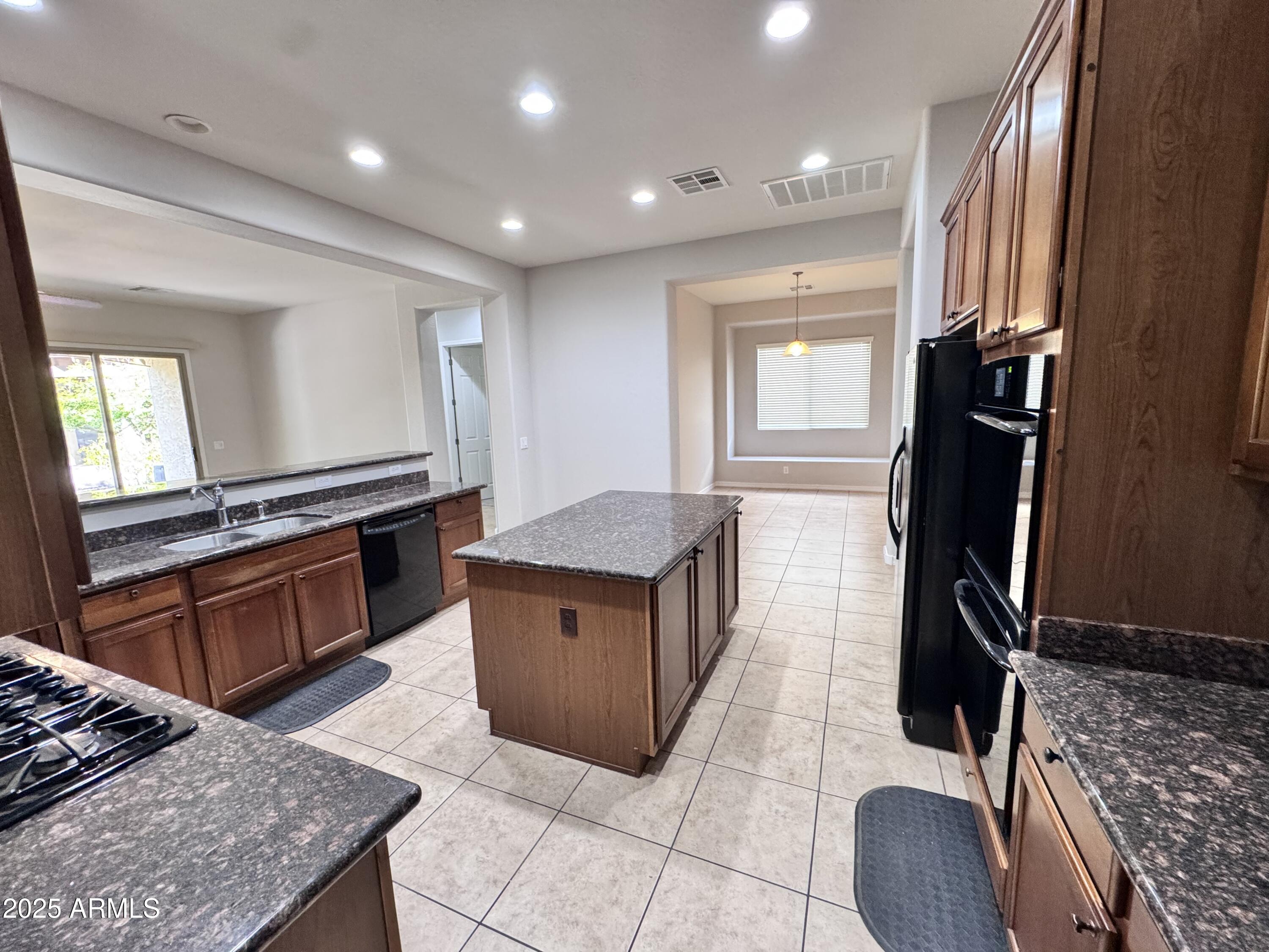 6552 West Victory Way Florence, AZ 85132 - Photo 11 of 51 IMG_3925