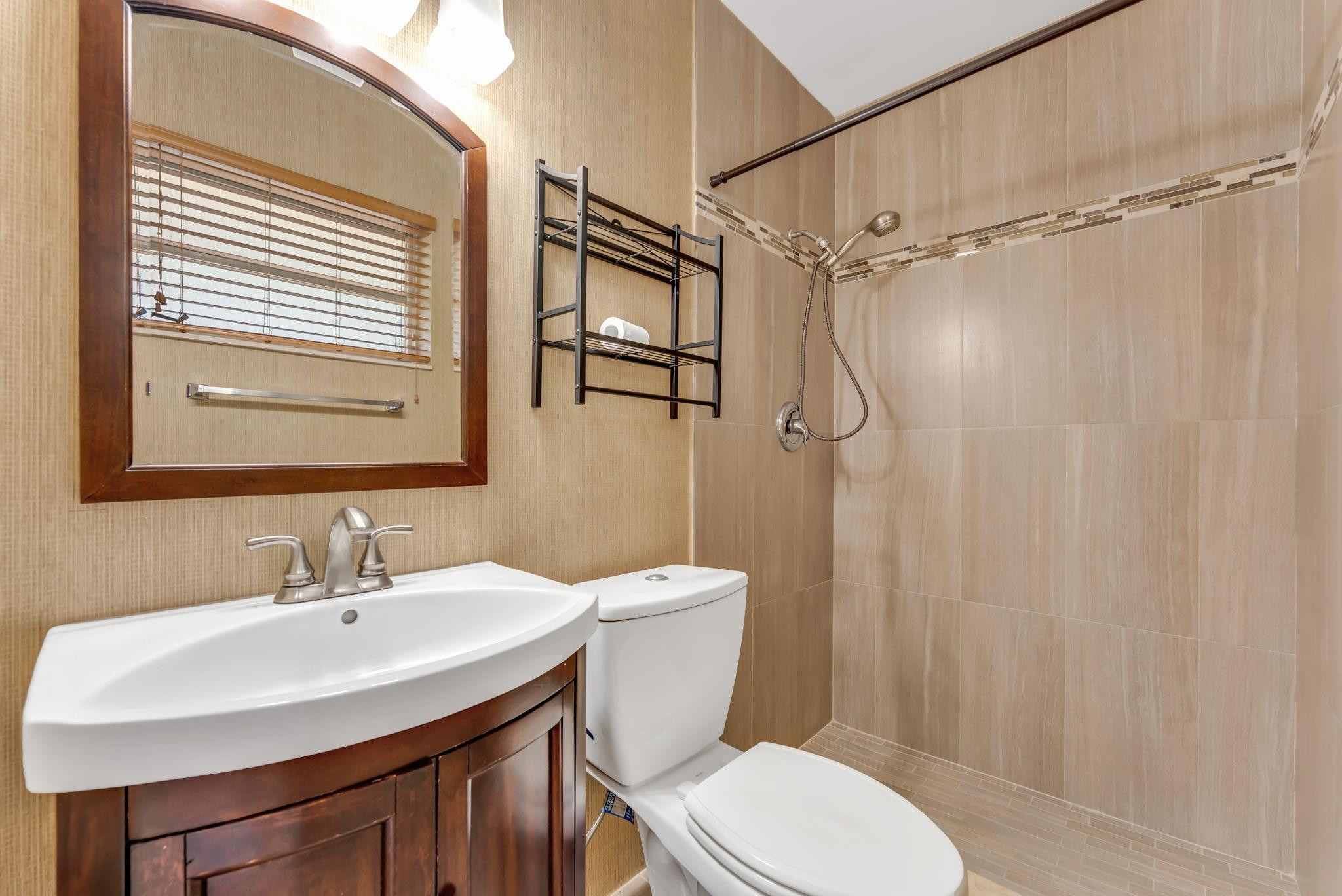 2940 Northeast 19th Street Pompano Beach, FL 33062 - Photo 20 of 34 Photo 20