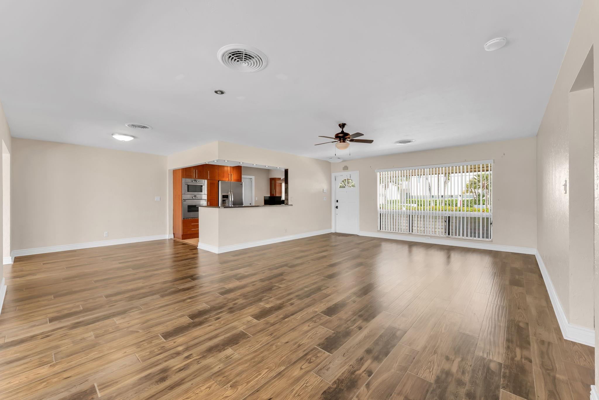 2940 Northeast 19th Street Pompano Beach, FL 33062 - Photo 7 of 34 Photo 7