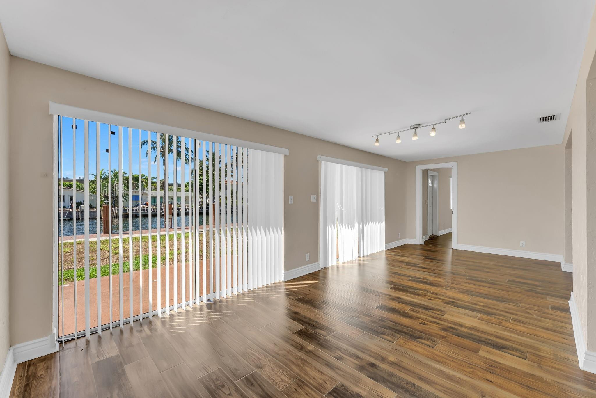 2940 Northeast 19th Street Pompano Beach, FL 33062 - Photo 9 of 34 Photo 9