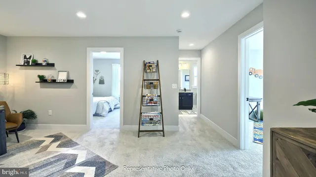 a view of livingroom with furniture