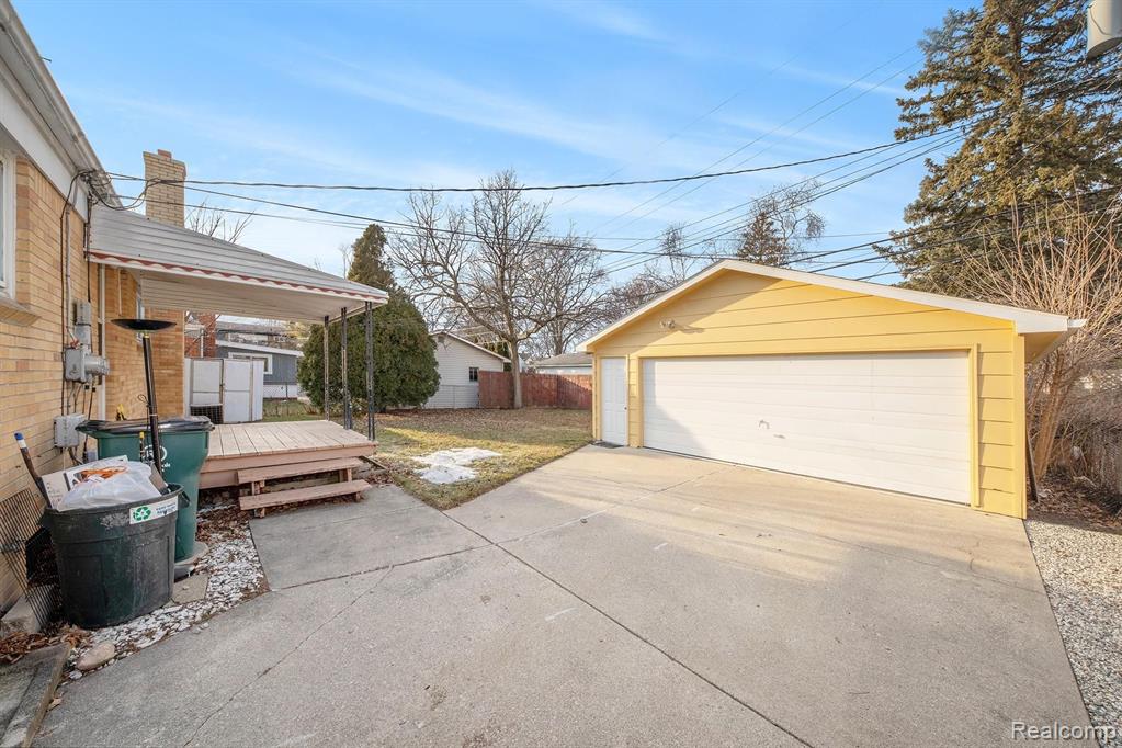 1426 13 Mile Road Royal Oak, MI 48073 - Photo 4 of 26