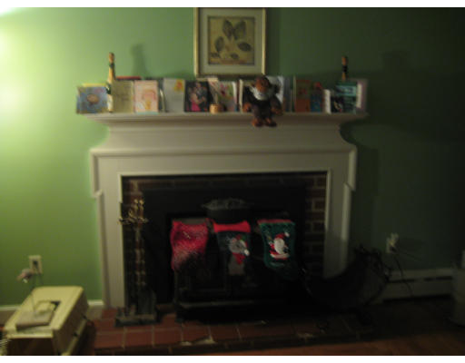 85 Vail Street Springfield, MA 01118 - Photo 3 of 6