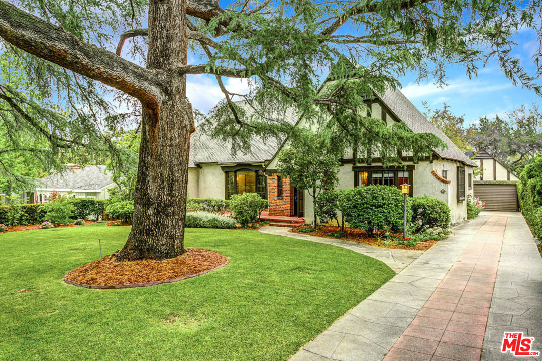 1952 Meadowbrook Road Altadena, CA 91001 - Photo 3 of 33 Gallery Image 3
