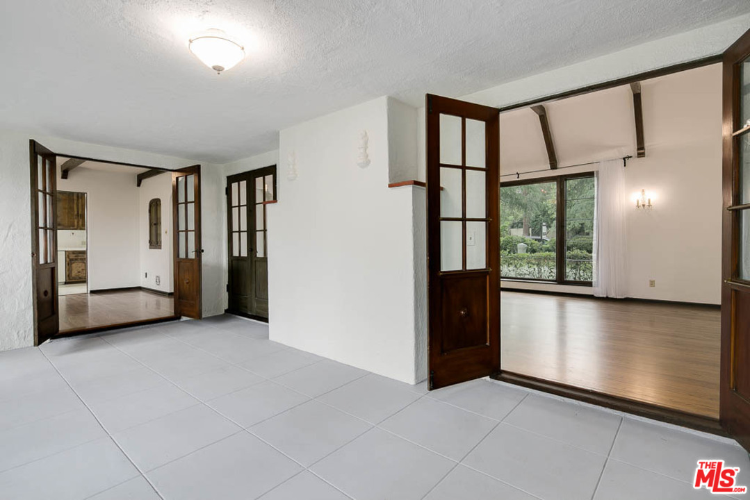 1952 Meadowbrook Road Altadena, CA 91001 - Photo 9 of 33 Gallery Image 9