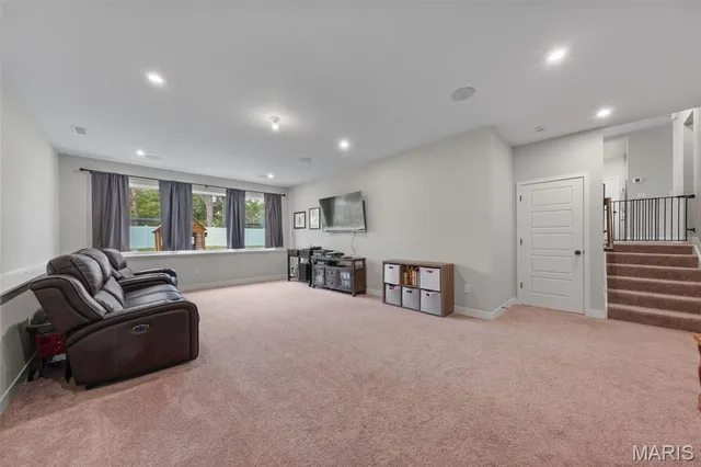 $643,900 | 141 Cardow Drive, O'Fallon, MO 63368