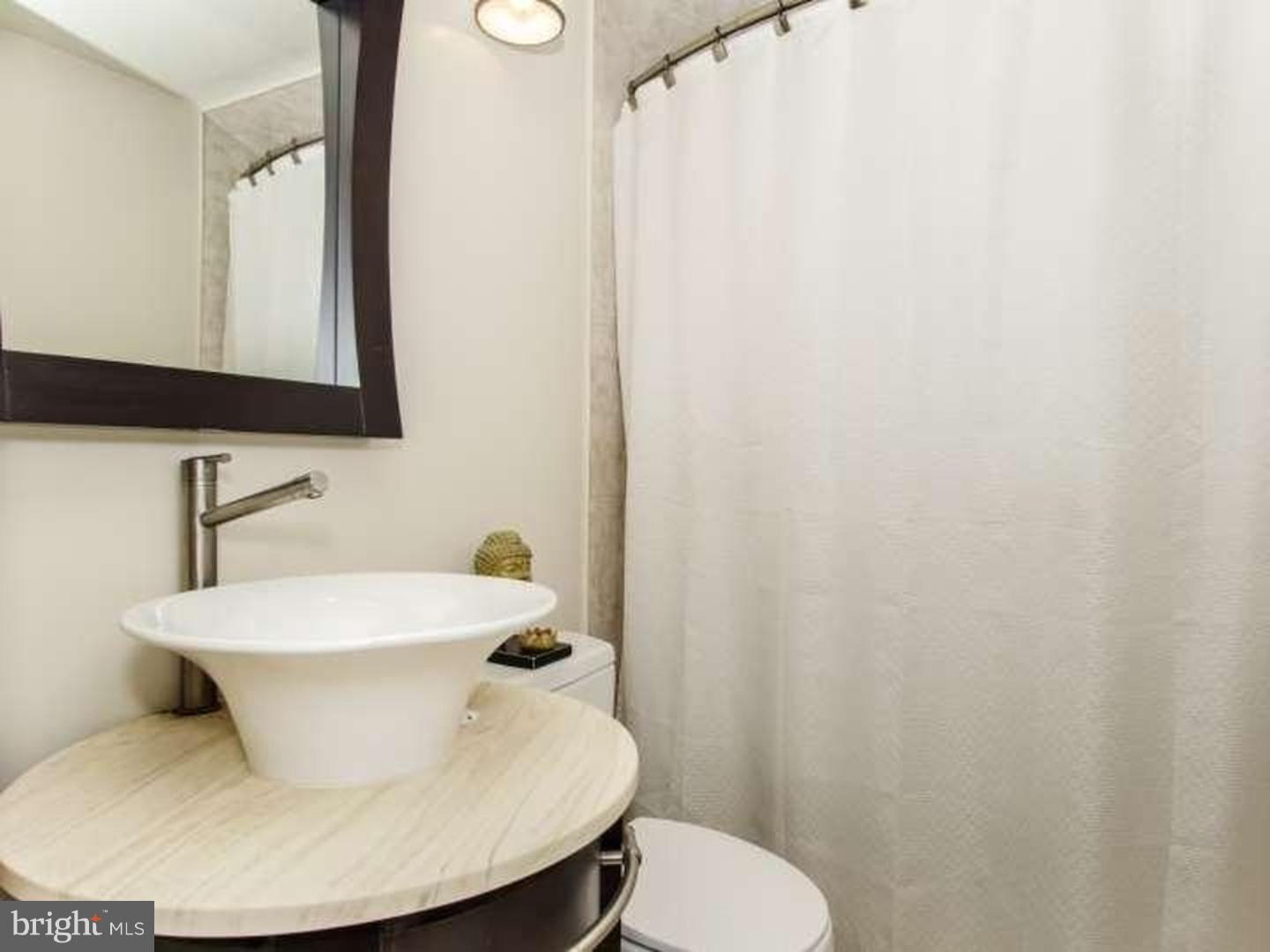 32 Queen Anne Road Levittown, PA 19057 - Photo 11 of 15 Gallery Image 11