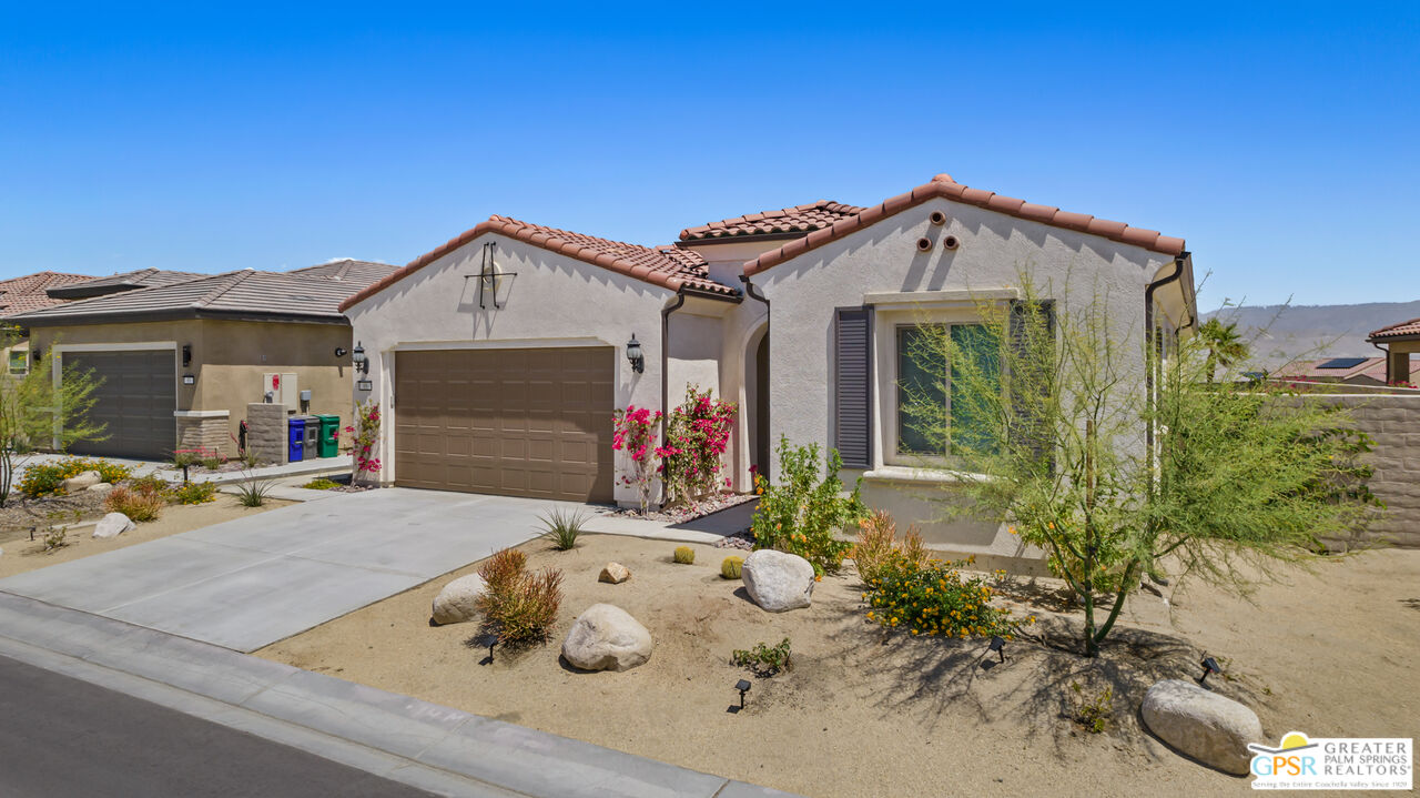 89 Zinfandel Rancho Mirage, CA 92270 - Photo 2 of 43 Gallery Image 2