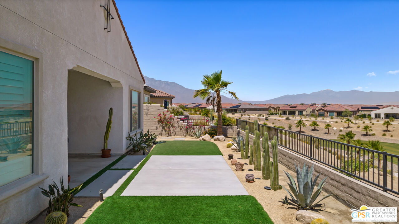 89 Zinfandel Rancho Mirage, CA 92270 - Photo 5 of 43 Gallery Image 5