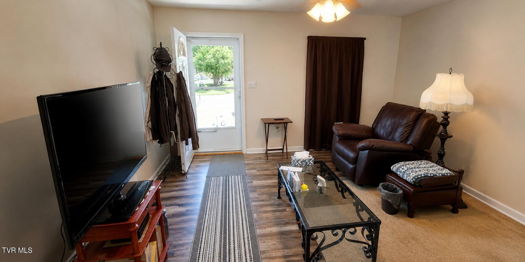 165 Smith Avenue Erwin, TN 37650 - Photo 6 of 31 0006
