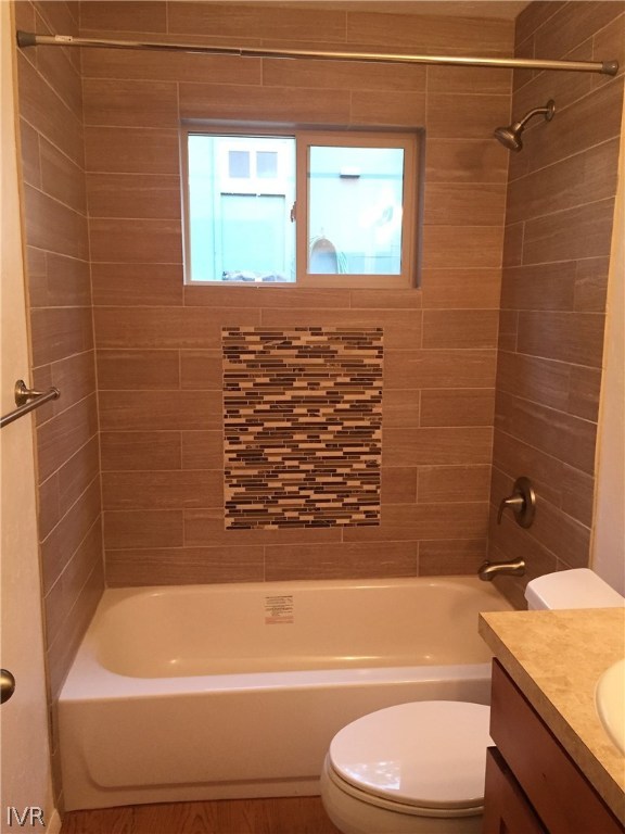 609 Village Boulevard Incline Village, NV 89451 - Photo 6 of 21 a bathroom with a granite countertop bathtub toilet and sink