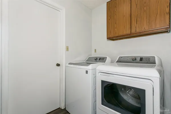 $289,000 | 4720 Kitty Hawk Circle, Gulf Breeze, FL 32563