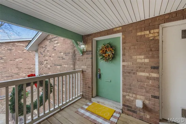 $185,000 | 425 South Geyer Road, Unit G, Kirkwood, MO 63122