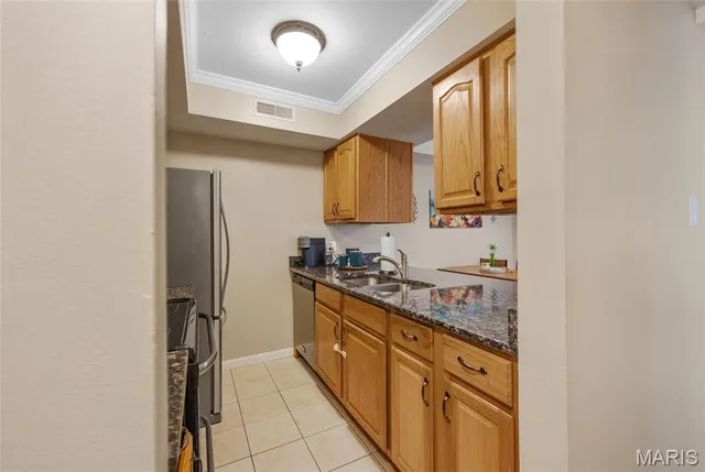 $185,000 | 425 South Geyer Road, Unit G, Kirkwood, MO 63122