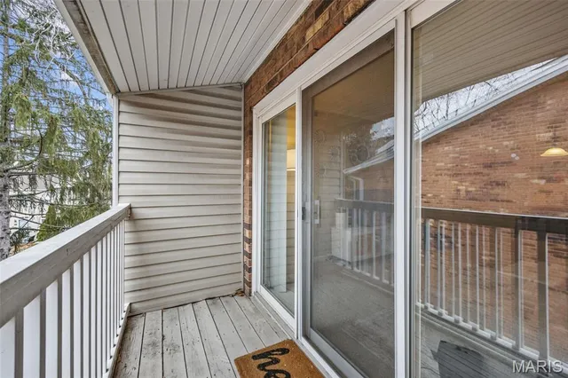 $185,000 | 425 South Geyer Road, Unit G, Kirkwood, MO 63122