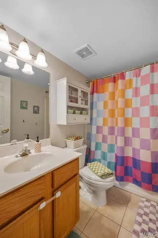 $185,000 | 425 South Geyer Road, Unit G, Kirkwood, MO 63122