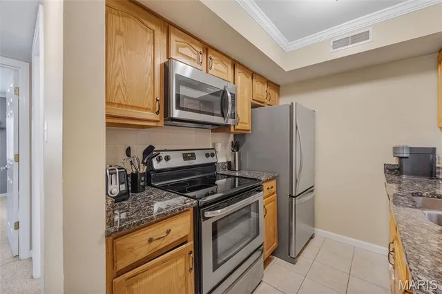 $185,000 | 425 South Geyer Road, Unit G, Kirkwood, MO 63122