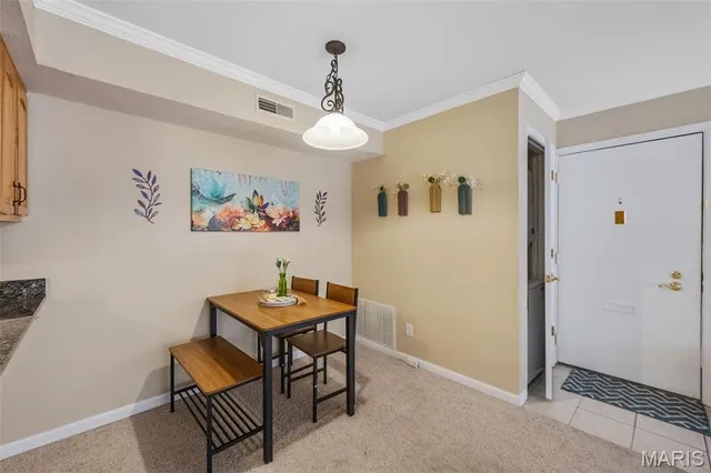 $185,000 | 425 South Geyer Road, Unit G, Kirkwood, MO 63122