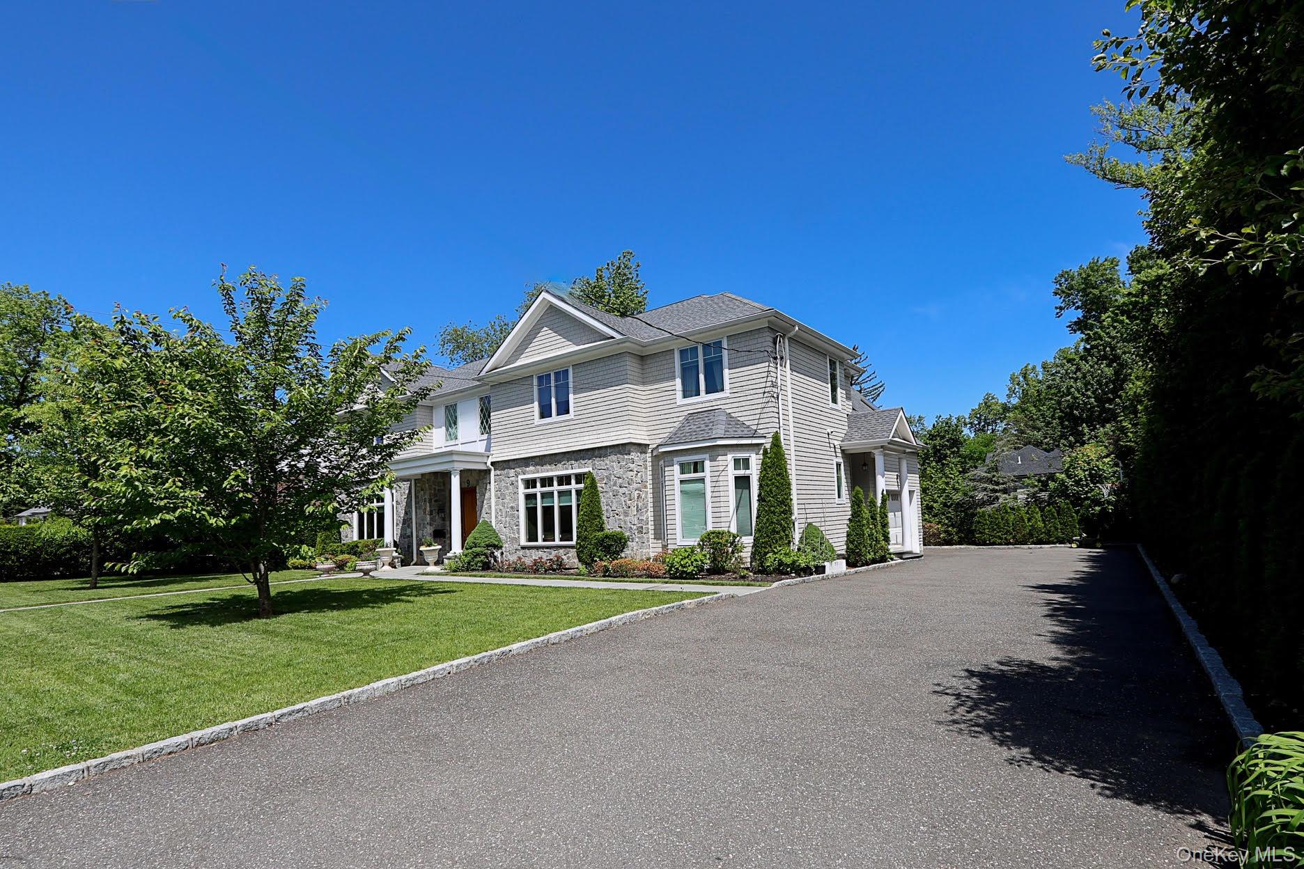 9 Tuddington Road Great Neck, NY 11023 - Photo 32 of 34
