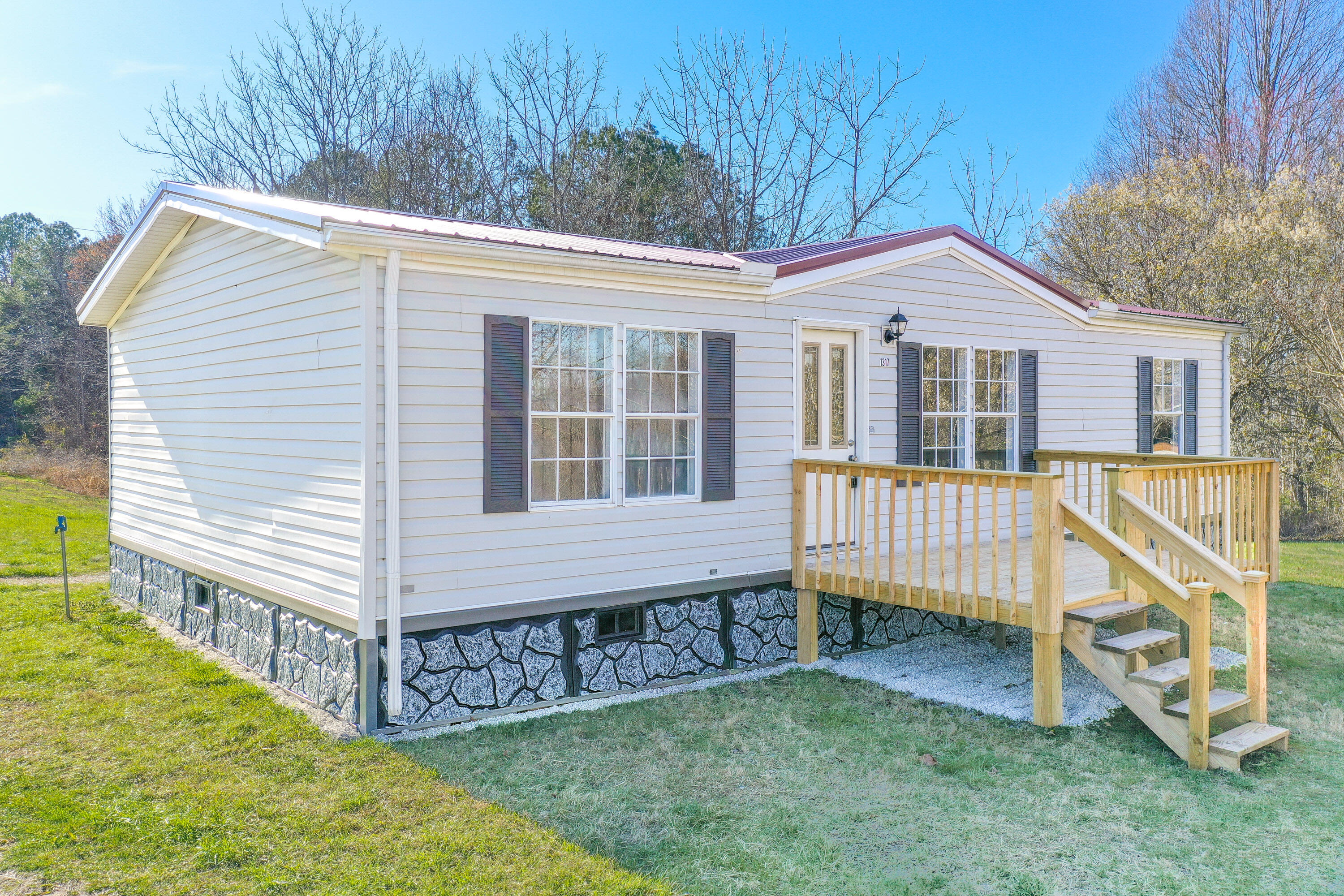 1317 Hawk Creek Road London, KY 40741 - Photo 39 of 39 org_ff614cd8cc8a3e16_1678910912000-HDR
