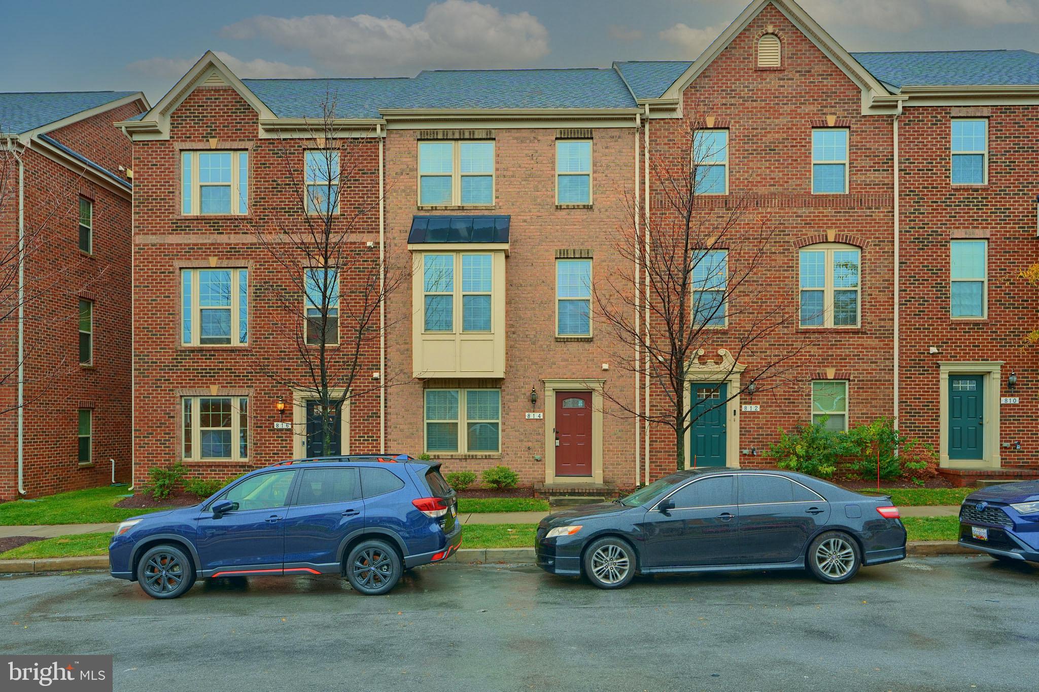 814 Oldham Street Baltimore, MD 21224 - Photo 2 of 45 a car parked in front of a building