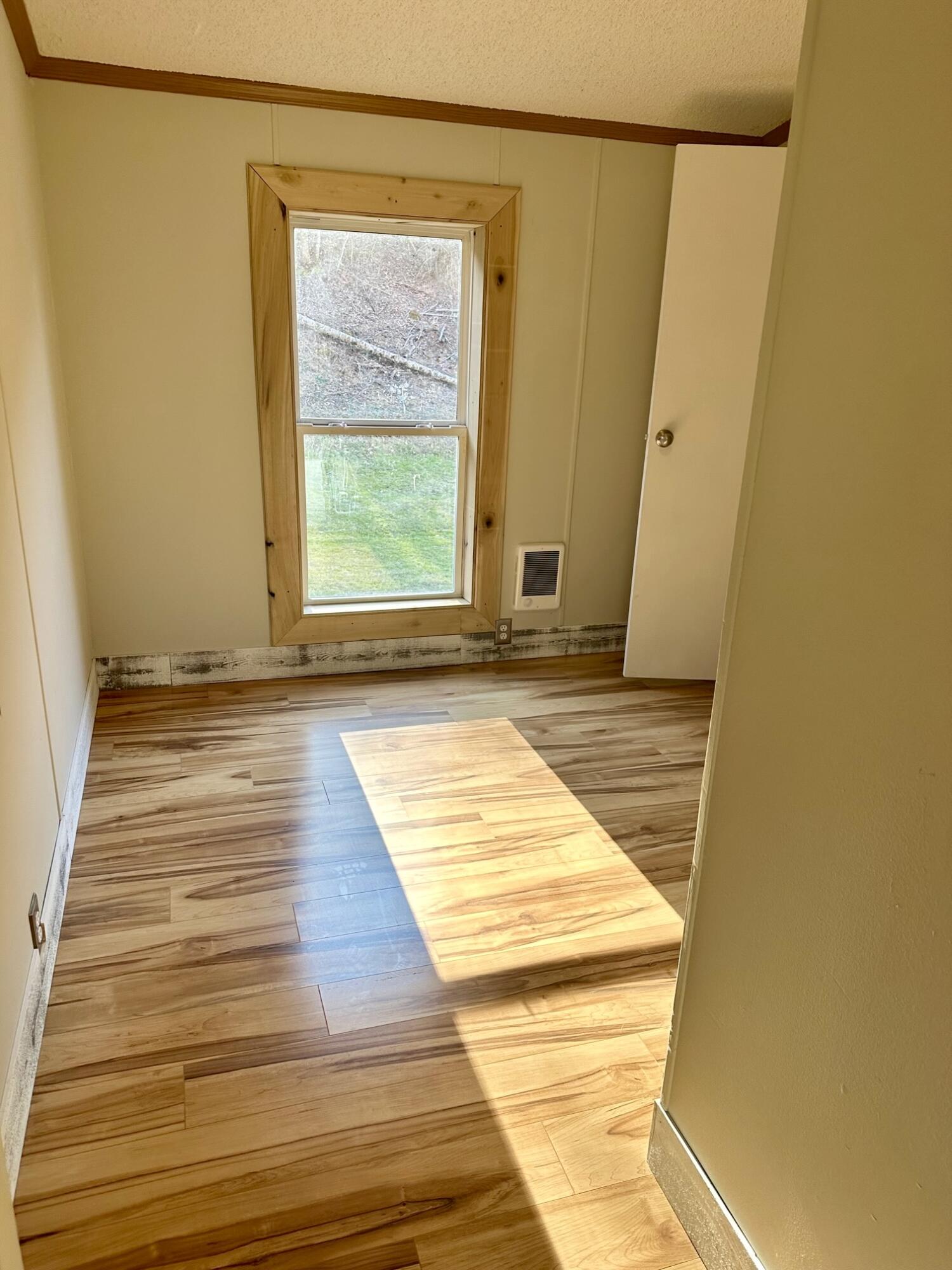 236 Garrison Hollow Road Elizabethton, TN 37643 - Photo 27 of 101 27