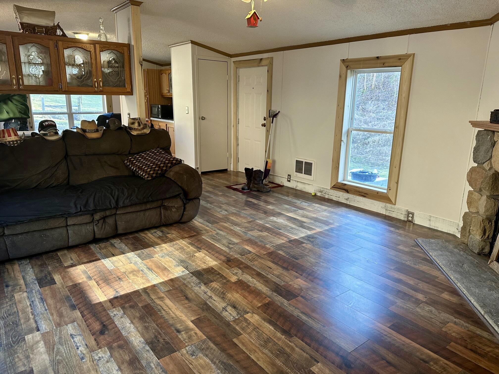 236 Garrison Hollow Road Elizabethton, TN 37643 - Photo 8 of 101 8