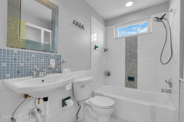 $695,000 | 31 Daddy Tucker Drive, Little Egg Harbor, NJ 08087