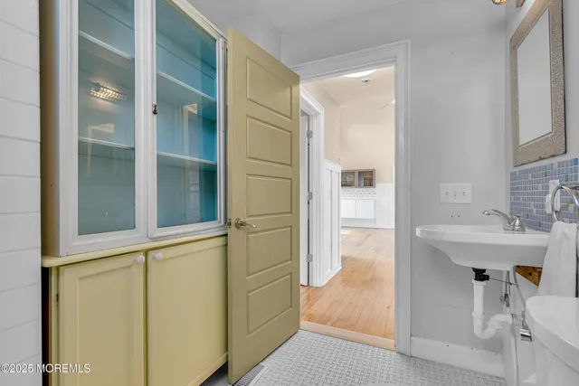 $695,000 | 31 Daddy Tucker Drive, Little Egg Harbor, NJ 08087