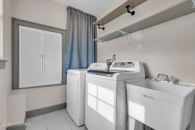 $695,000 | 31 Daddy Tucker Drive, Little Egg Harbor, NJ 08087