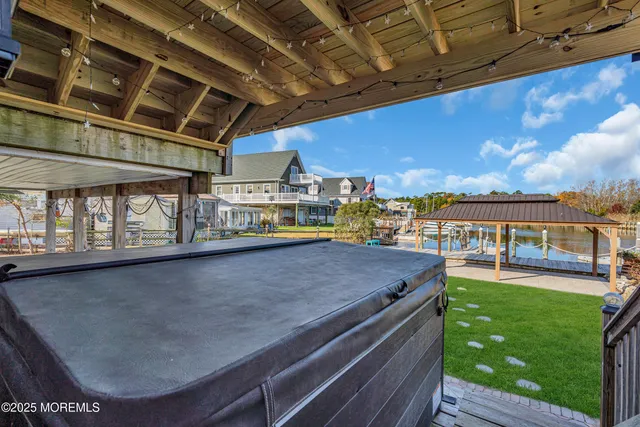 $695,000 | 31 Daddy Tucker Drive, Little Egg Harbor, NJ 08087