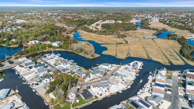 $695,000 | 31 Daddy Tucker Drive, Little Egg Harbor, NJ 08087