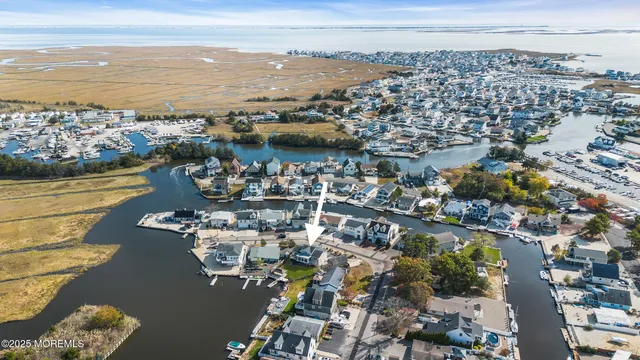 $695,000 | 31 Daddy Tucker Drive, Little Egg Harbor, NJ 08087