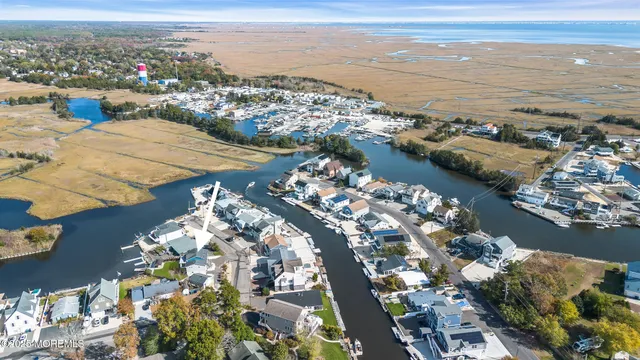 $695,000 | 31 Daddy Tucker Drive, Little Egg Harbor, NJ 08087