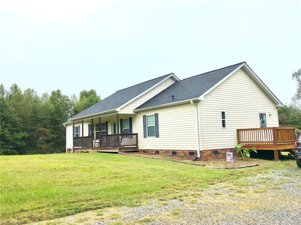 4155 Rockford Road Dobson, NC 27017 - Photo 3 of 26 Gallery Image 3