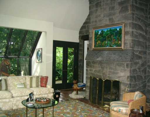 25 Windsor Road Fox Chapel, PA 15215 - Photo 5 of 7 Den/Family/Great Room.