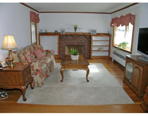 54 Waterhouse Road Belmont, MA 02478 - Photo 3 of 9 Gallery Image 3